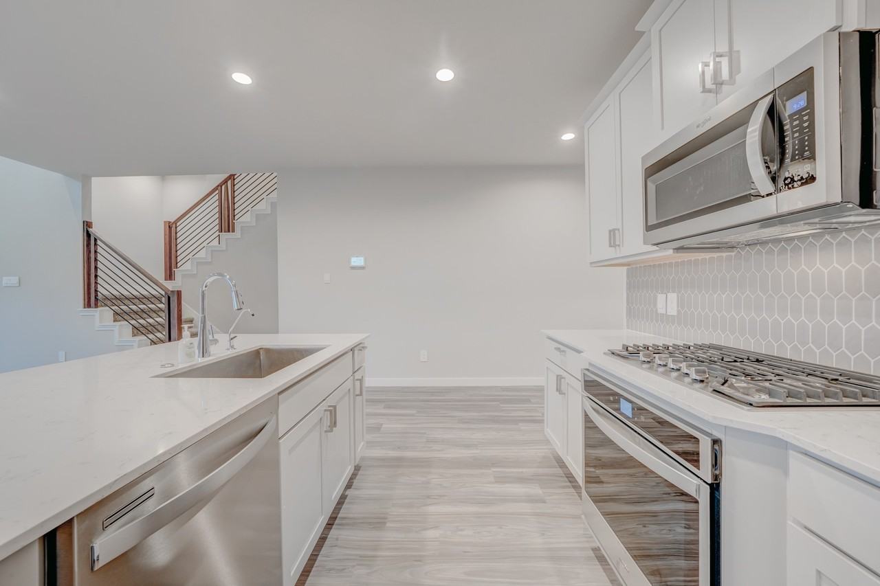 14257 Lake Lodge Dr #14257 - Photo 6 of 24