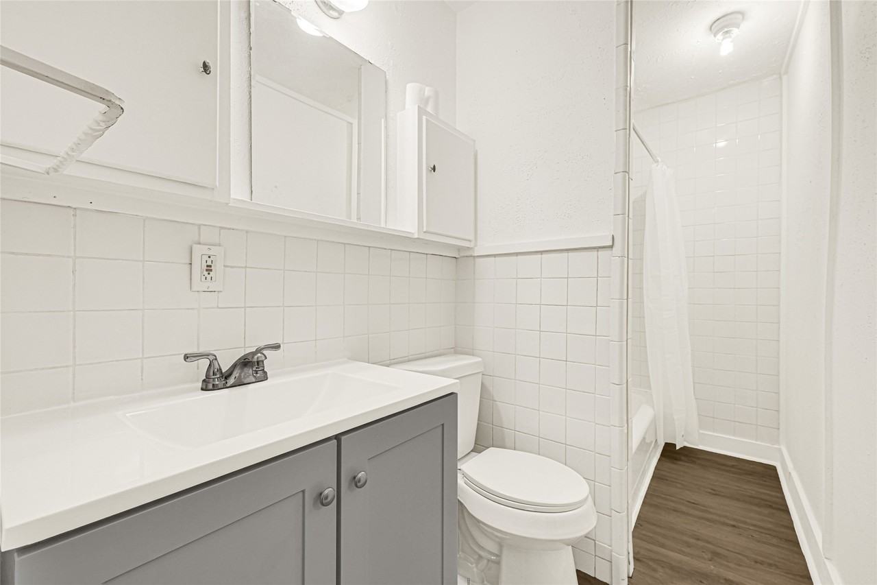 969 Wakefield Dr #969B - Photo 3 of 13