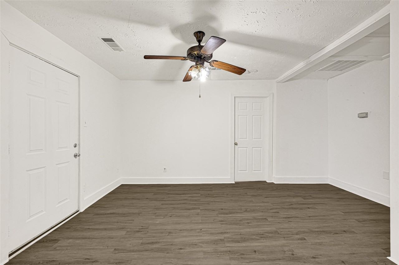 969 Wakefield Dr #969B - Photo 5 of 13