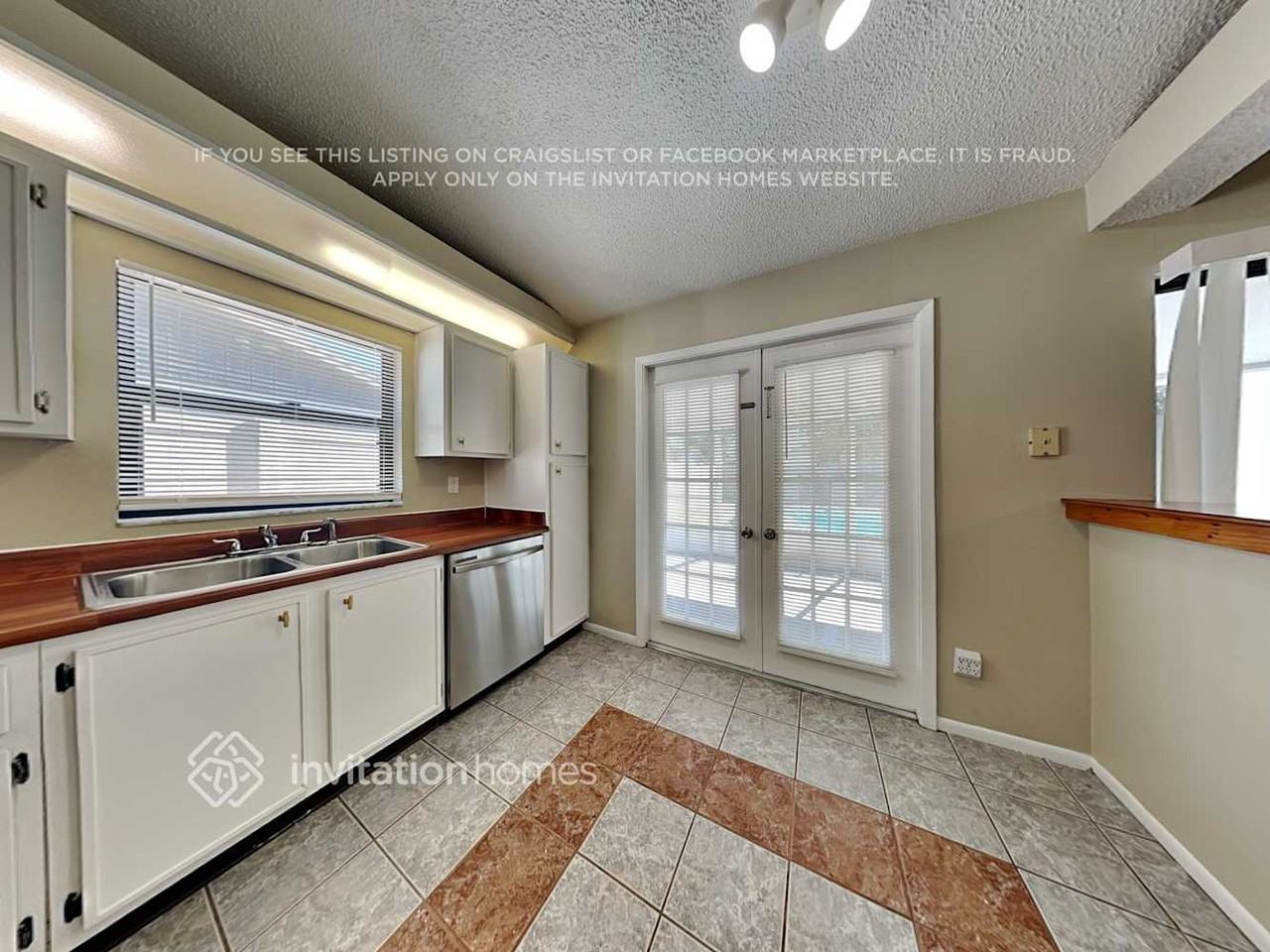 11307 Plumtree Ct - Photo 7 of 24