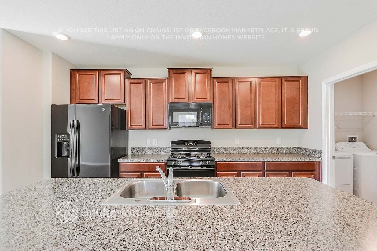 5006 White Chicory Dr - Photo 6 of 30