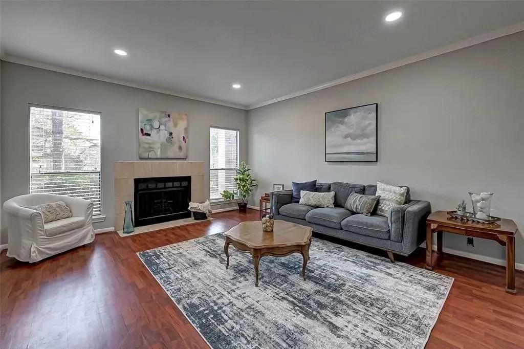 2604 Bering Dr #2604-2604 - Photo 3 of 15