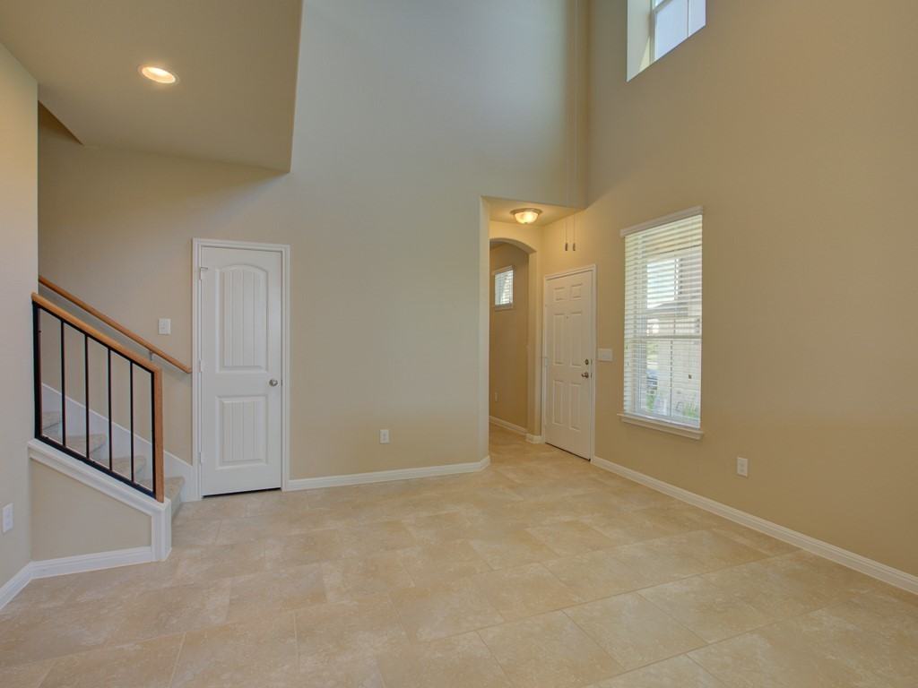 421 Epiphany Ln #421 - Photo 7 of 28