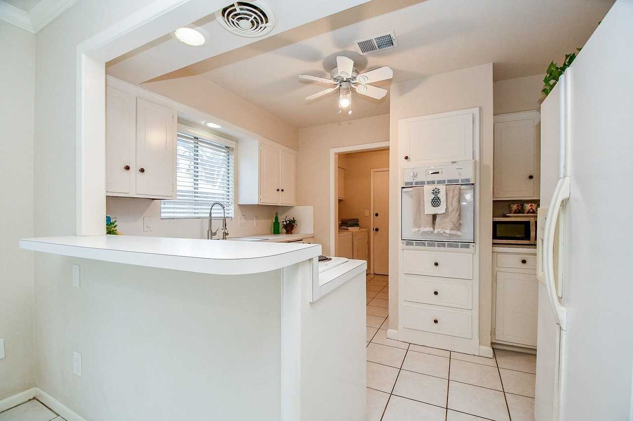 5814 Fairdale Ln #5814 - Photo 6 of 16