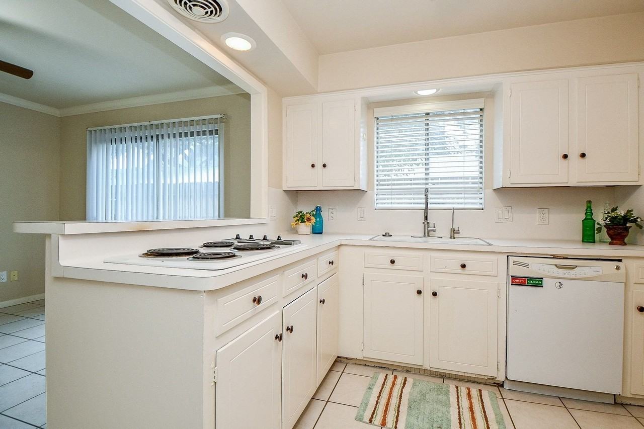 5814 Fairdale Ln #5814 - Photo 7 of 16