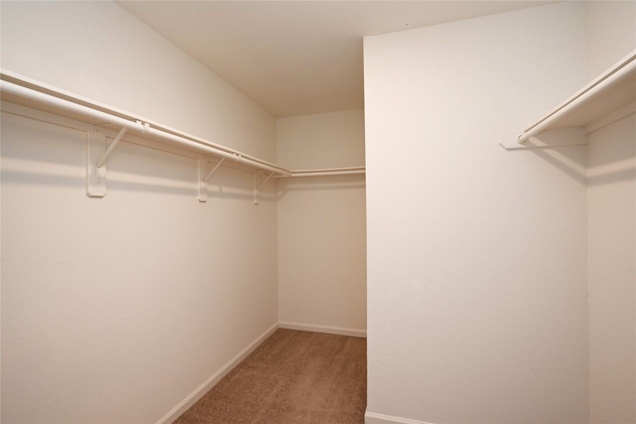 1013 Banyon Tree Ln #1013 - Photo 4 of 25