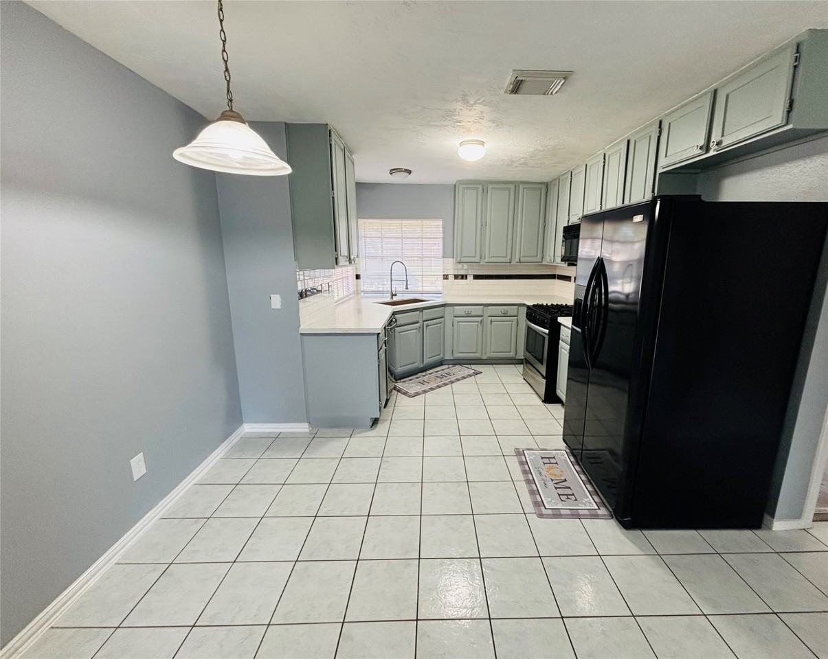 14306 Moorfield Dr #14306 - Photo 4 of 5