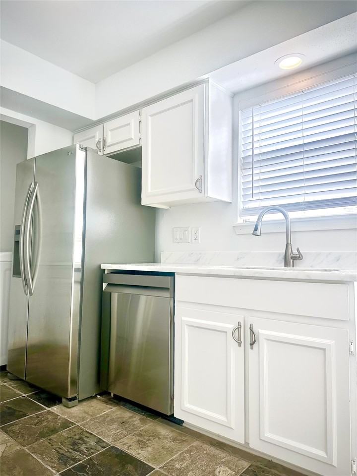 14771 Perthshire Rd #14771 - Photo 6 of 23