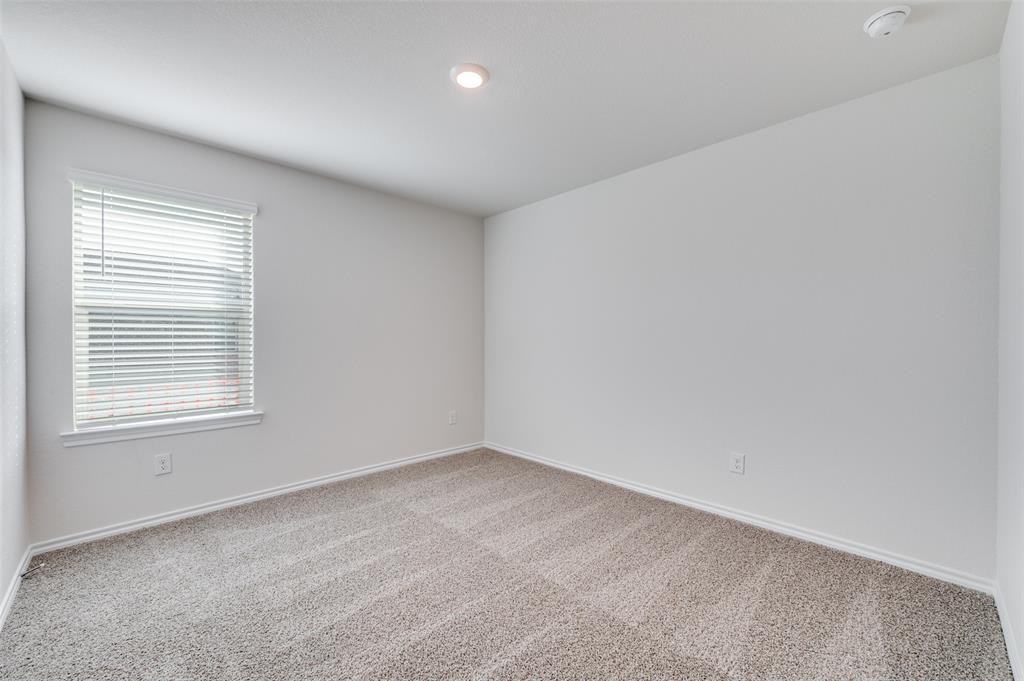 3916 Limestone Bluff Dr #3916 - Photo 3 of 11