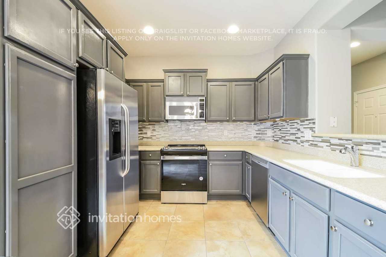 26412 N 53rd Gln - Photo 6 of 15