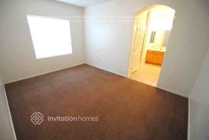 1645 E Illini St - Photo 4 of 7