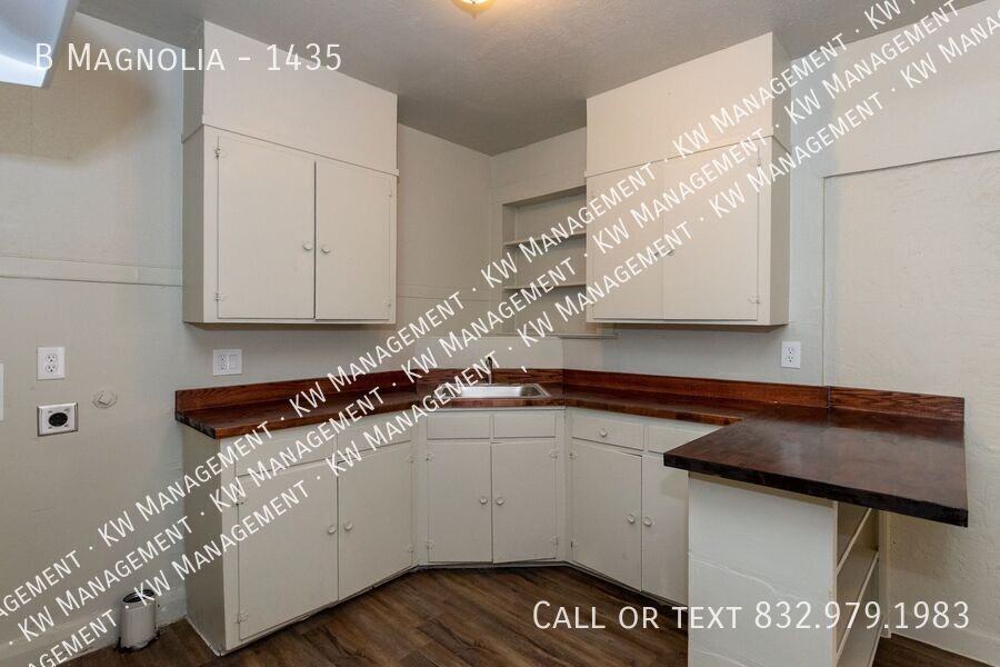 Magnolia St #1435 - Photo 2 of 19