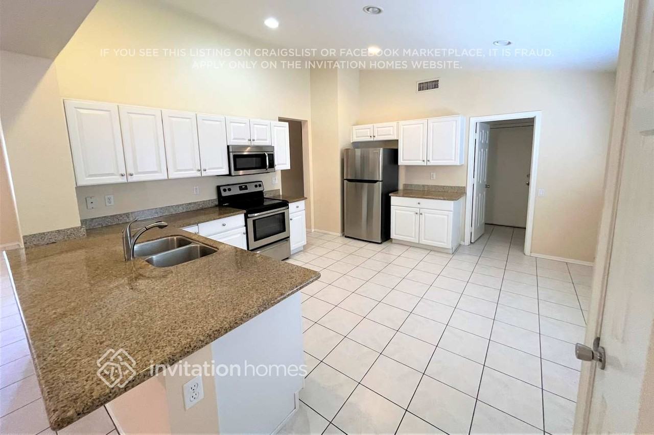 3420 E Marco Polo Rd - Photo 6 of 20