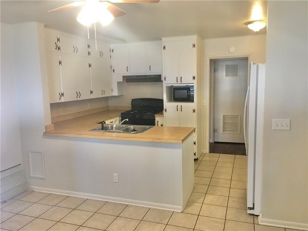 101 W 1st St - Photo 2 of 12