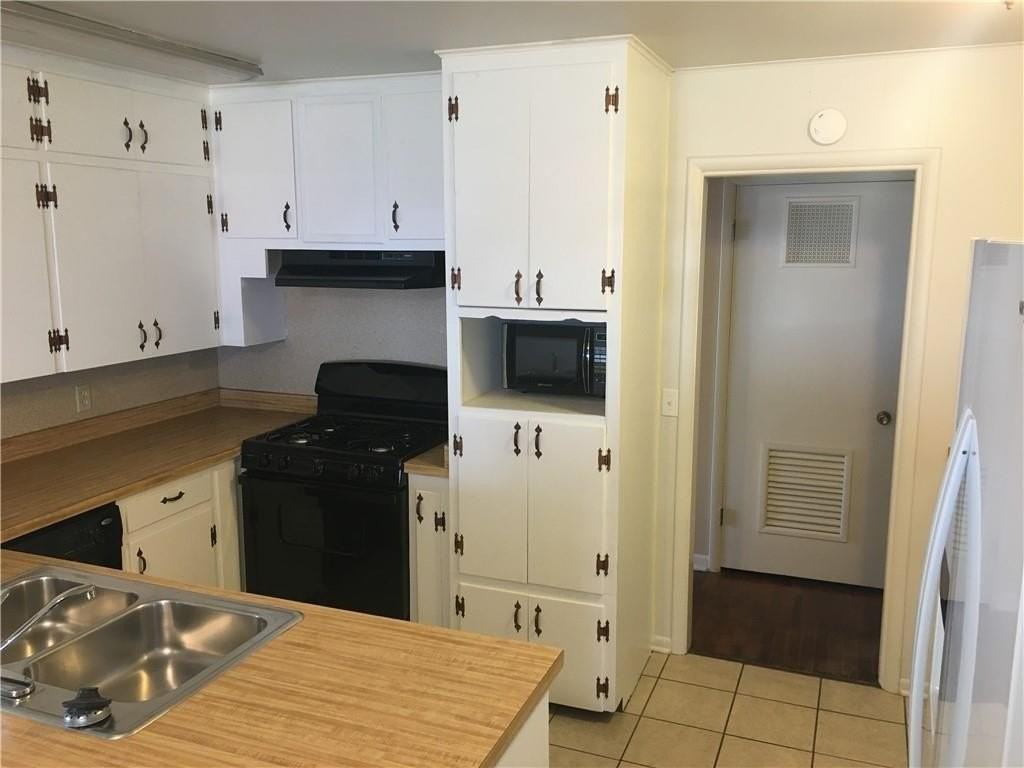 101 W 1st St - Photo 3 of 12