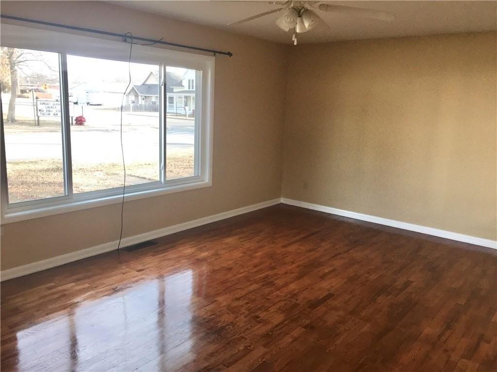 101 W 1st St - Photo 5 of 12