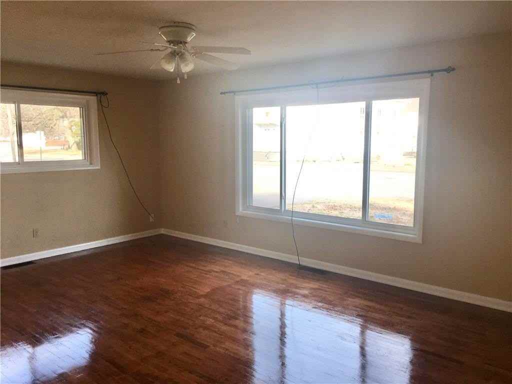 101 W 1st St - Photo 6 of 12