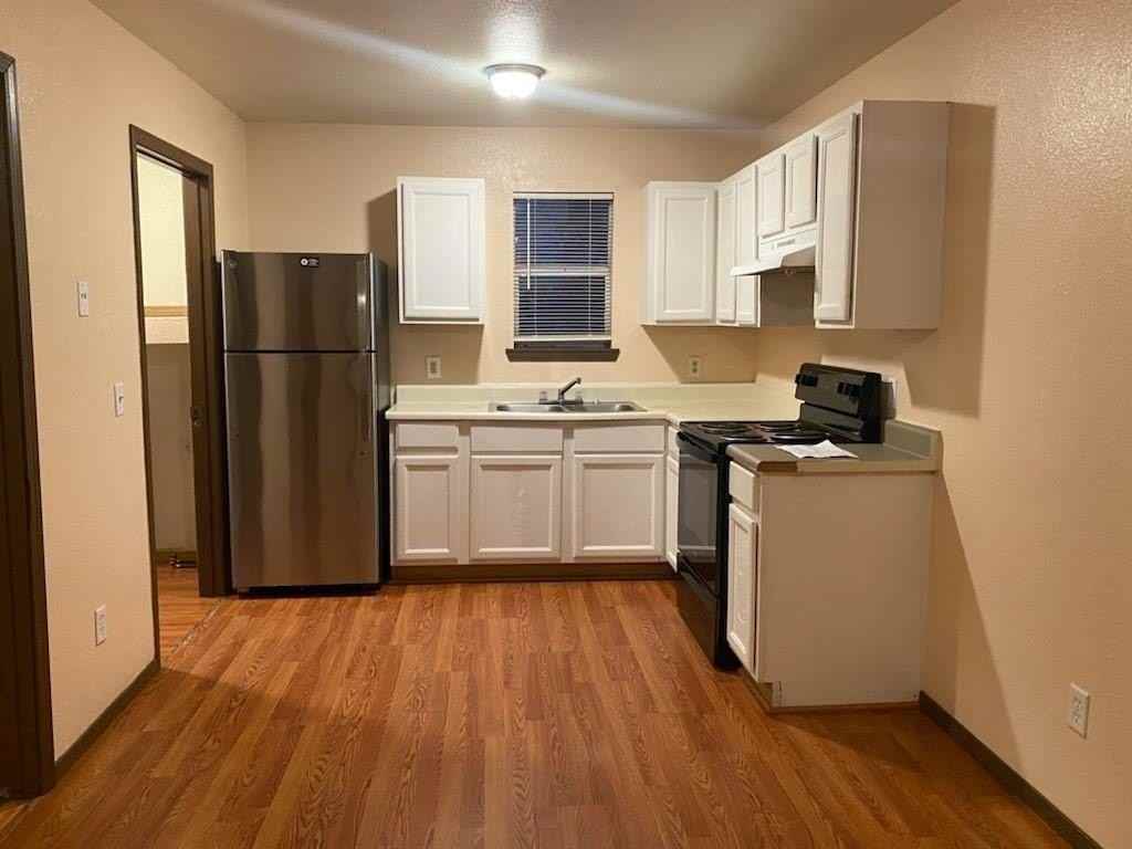 420 Park St #102 - Photo 3 of 7