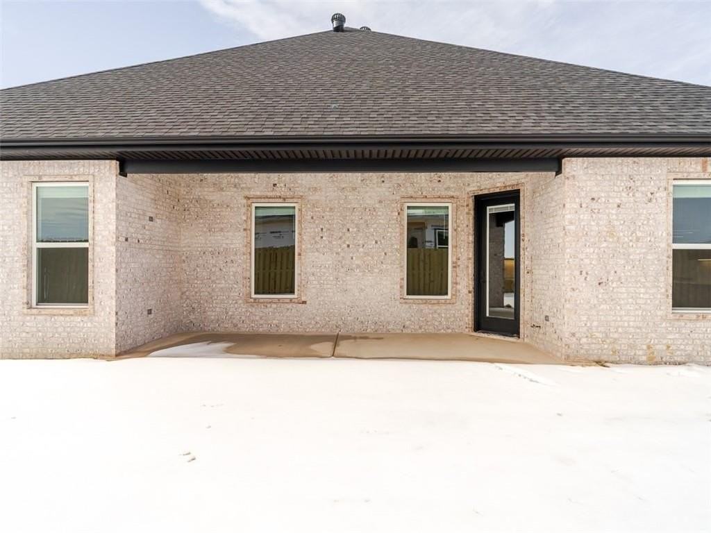 311 Hedge Dr - Photo 5 of 40