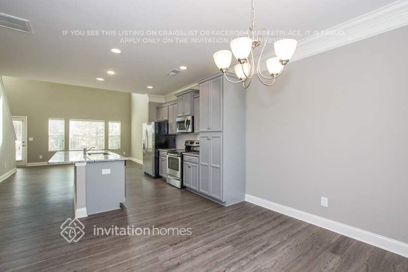 5322 Roberta Crossing Dr - Photo 6 of 18