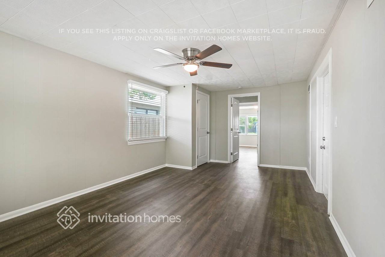 11659 106th St - Photo 3 of 19