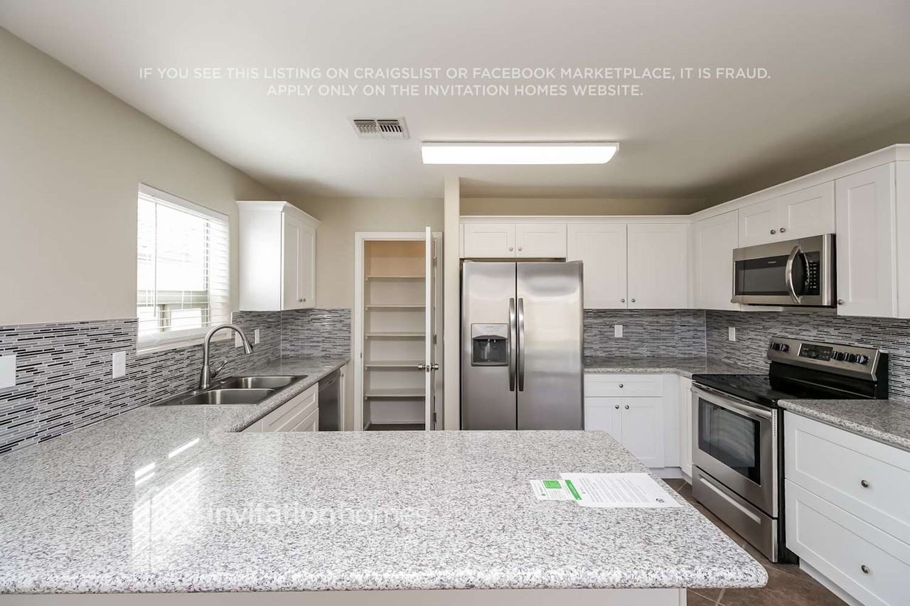 1788 E Jeanne Ln - Photo 6 of 21