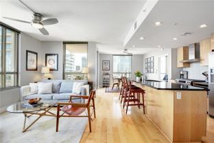 300 Bowie St - Photo 1 of 1