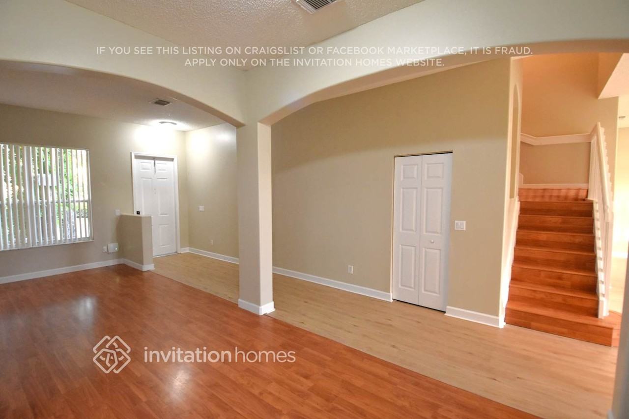 7898 Nw 17th Pl - Photo 3 of 17