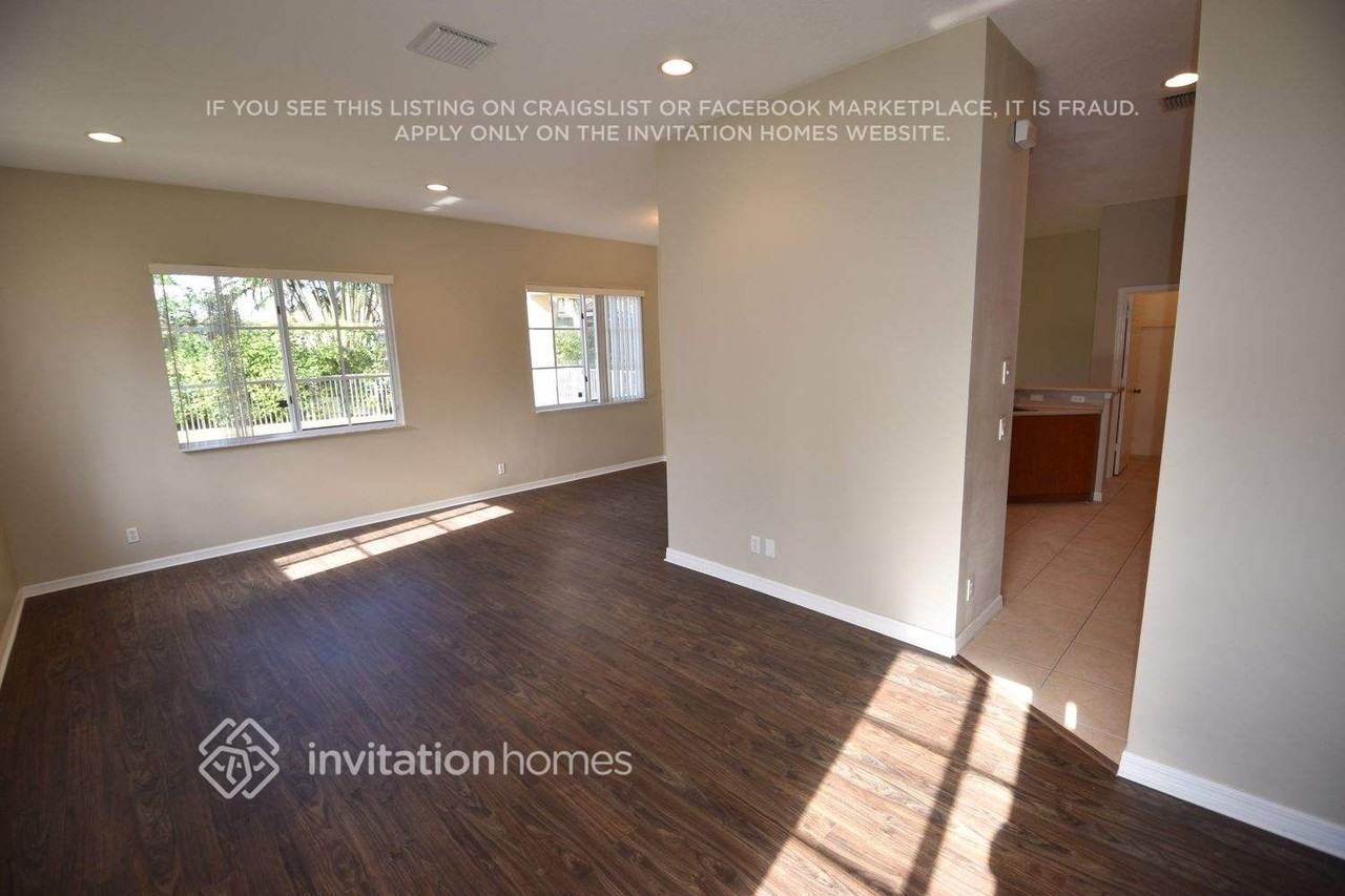 8739 S San Andros - Photo 4 of 24