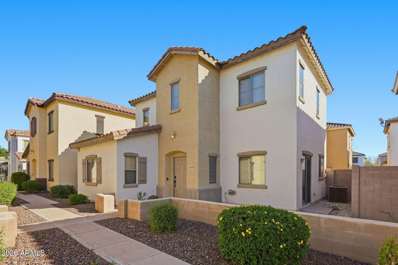 4678 E Redfield Rd - Photo 2 of 31