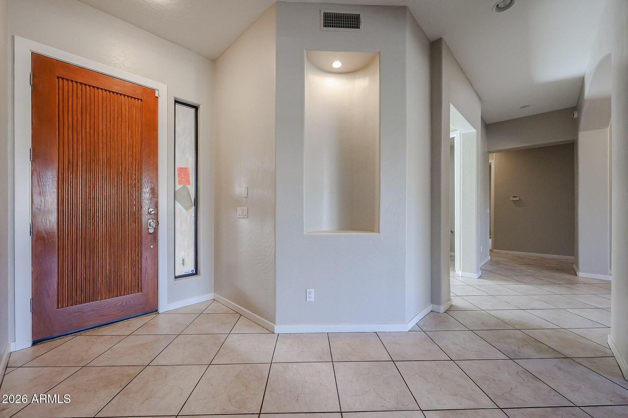 1710 W Bartlett Way - Photo 6 of 50