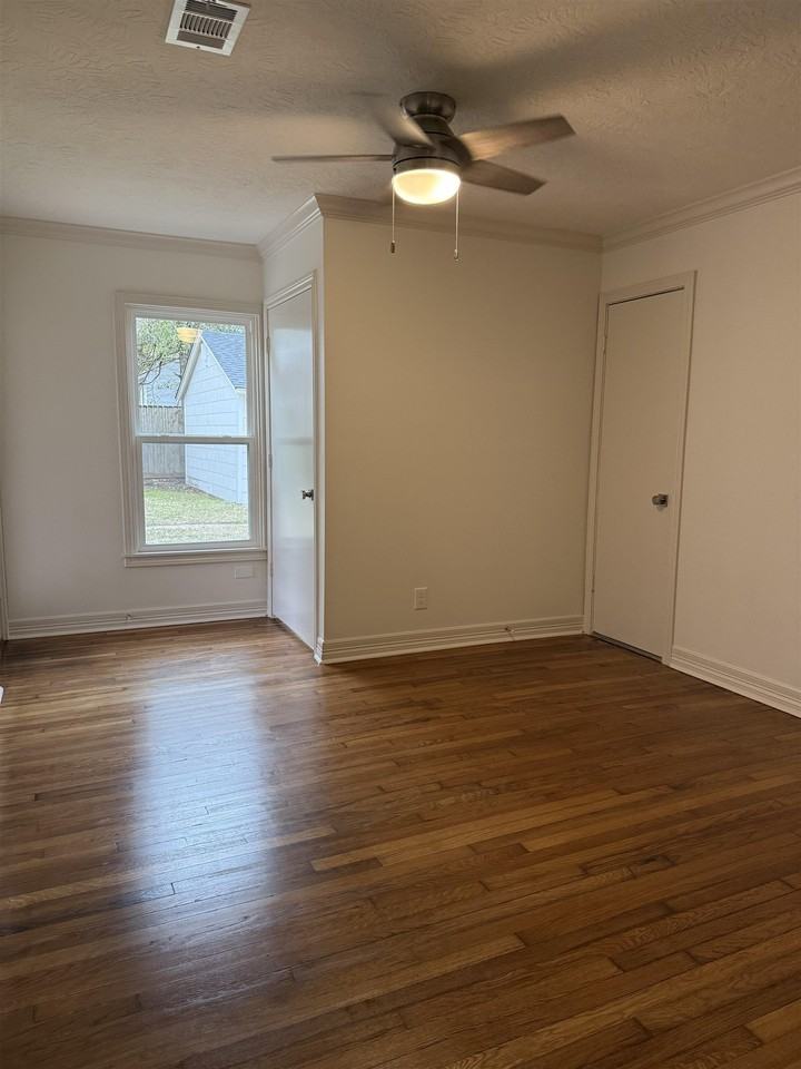 2225 Briarcliff Dr - Photo 6 of 9