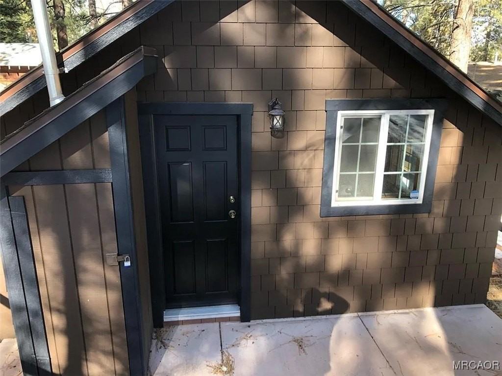 39501 Lakeview Pines Rd - Photo 2 of 10