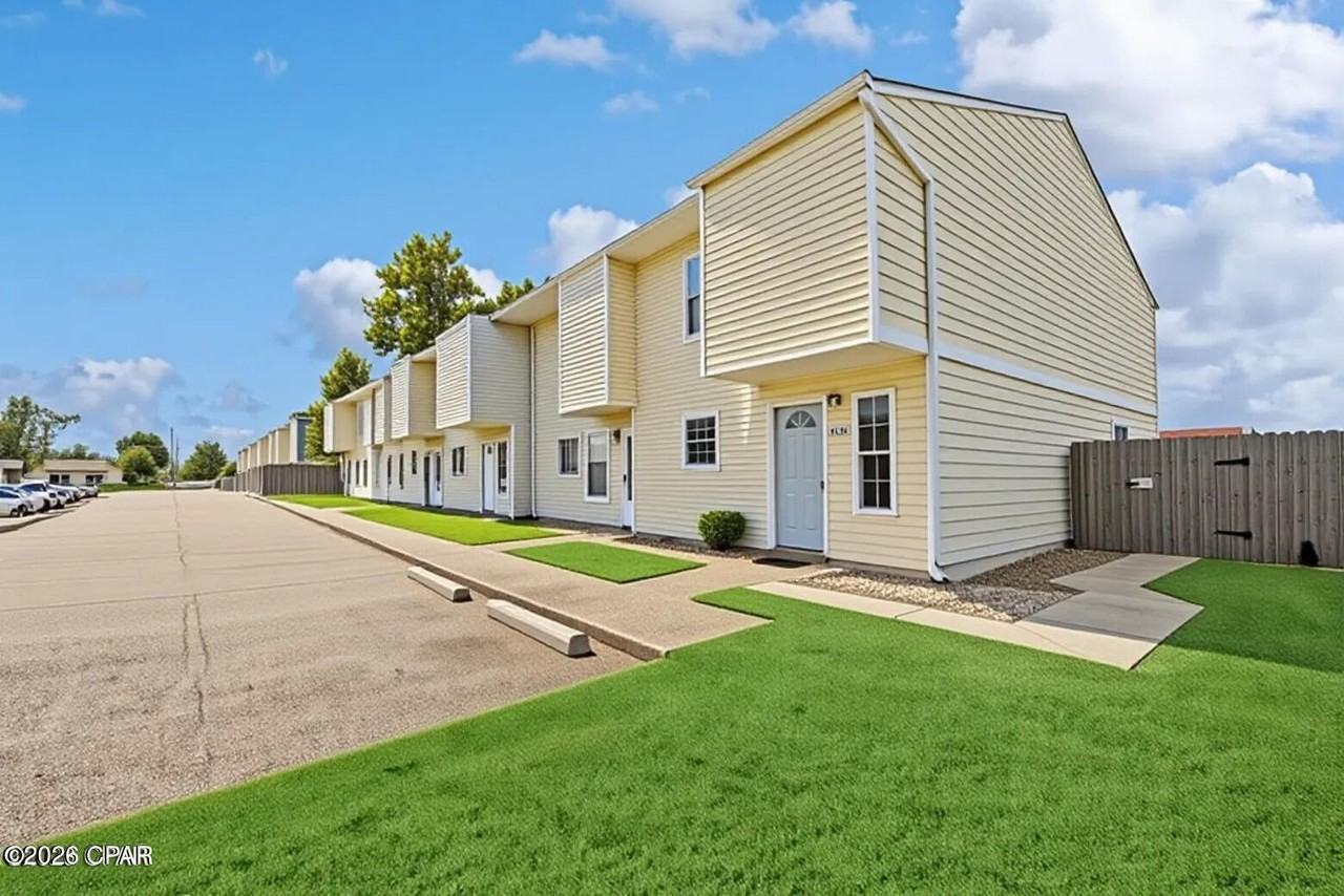 6601 Pridgen St - Photo 2 of 39