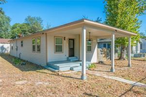 featured image of 401 E 3rd St