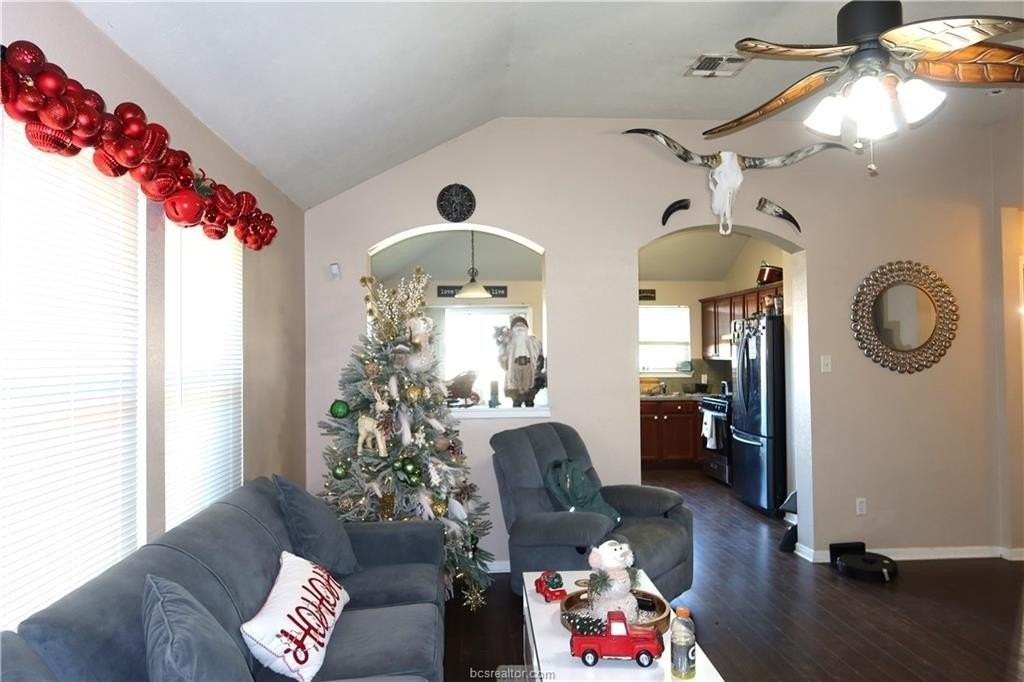 1068 Windmeadows Dr - Photo 2 of 19