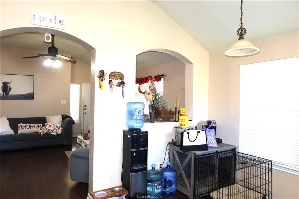 1068 Windmeadows Dr - Photo 4 of 19