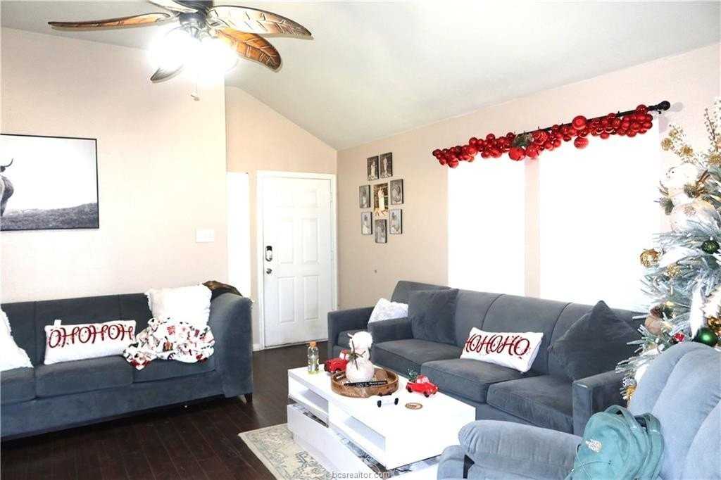 1068 Windmeadows Dr - Photo 6 of 19