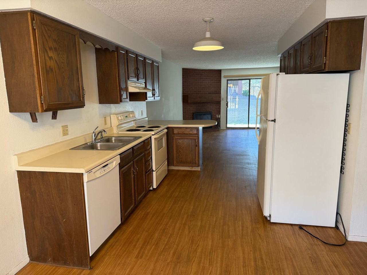 2932 Holly Ave #601 - Photo 3 of 19