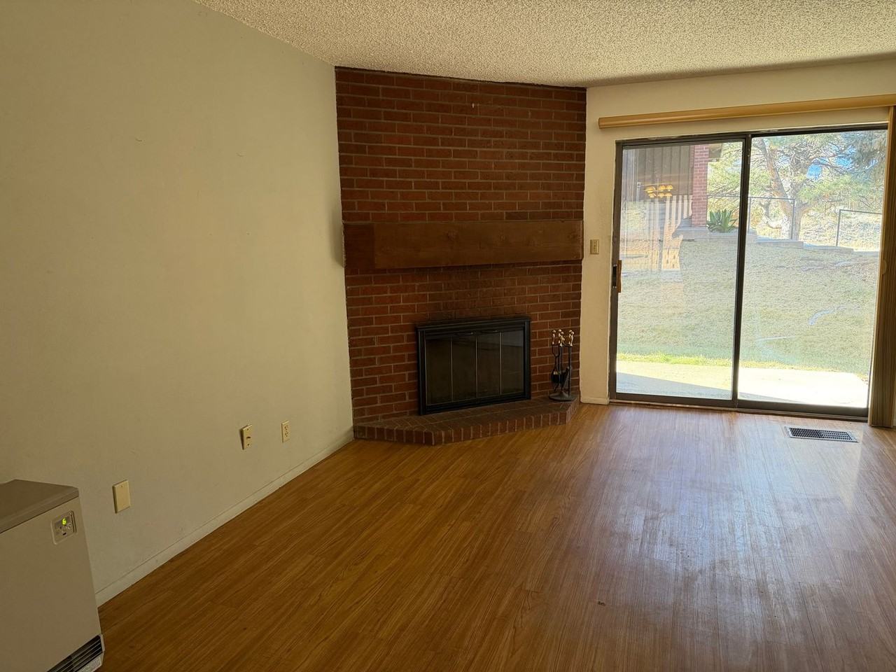 2932 Holly Ave #601 - Photo 5 of 19