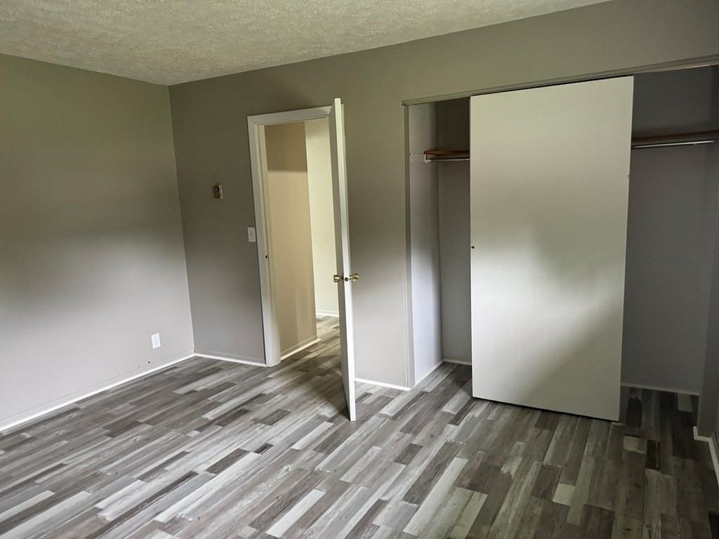 200 Robinwood Ave - Photo 7 of 7