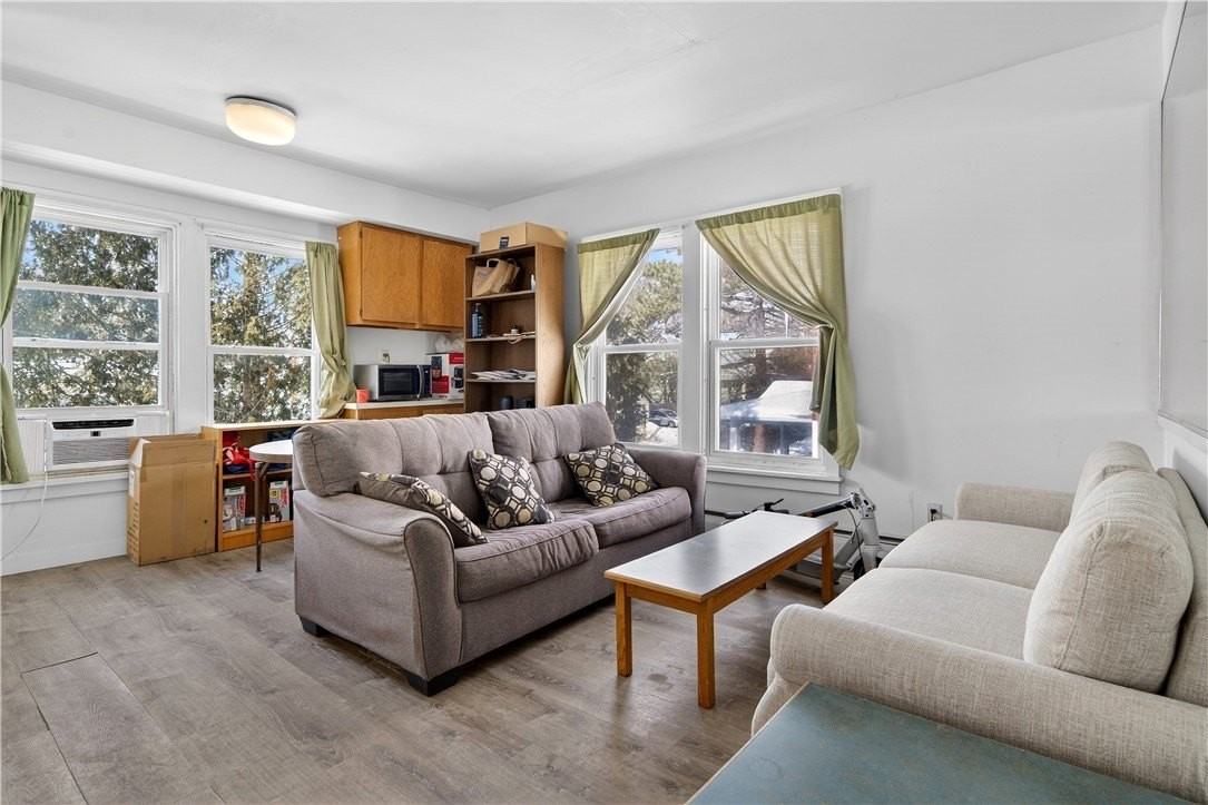 303 Cornell St Unit B #B - Photo 3 of 29