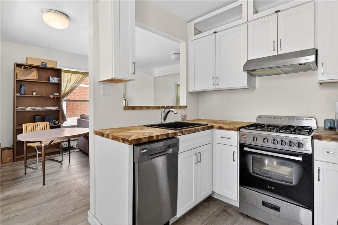 303 Cornell St #B - Photo 7 of 28