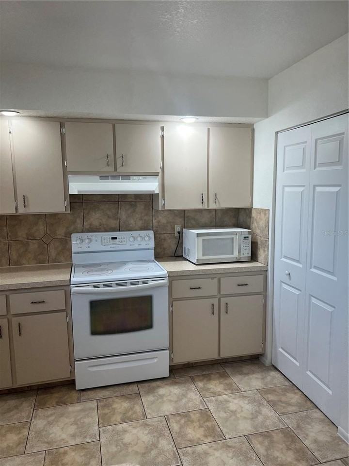 355 Spring Lake Blvd Nw - Photo 5 of 19