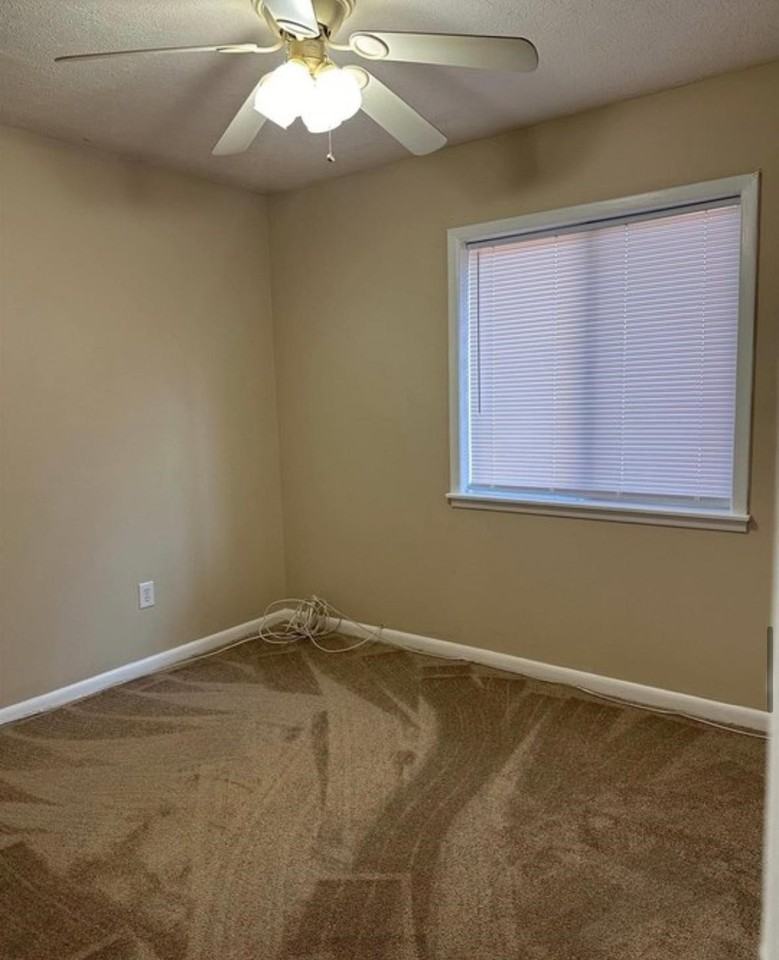 615 Carter Ln - Photo 7 of 11