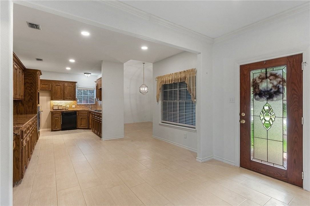 6334 Saint Denis St - Photo 3 of 25