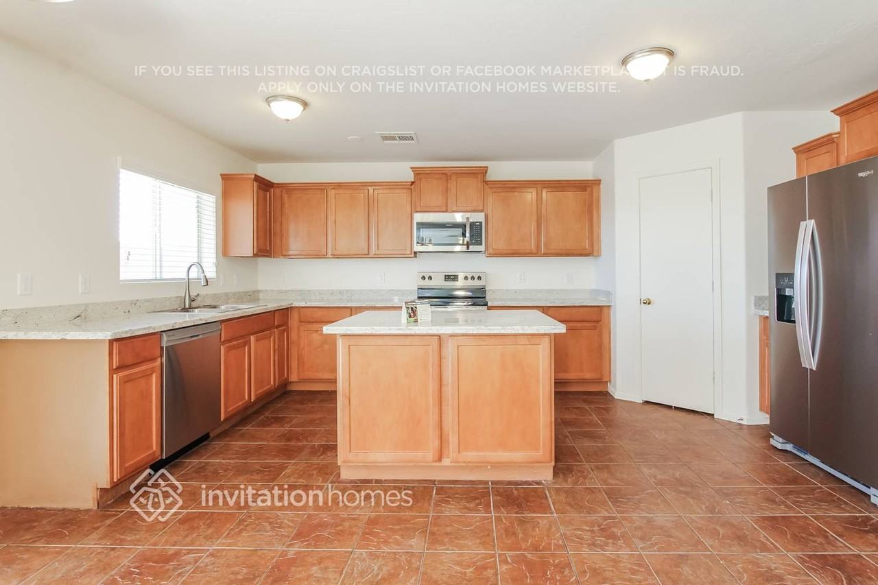 22249 W Sonora St - Photo 5 of 18