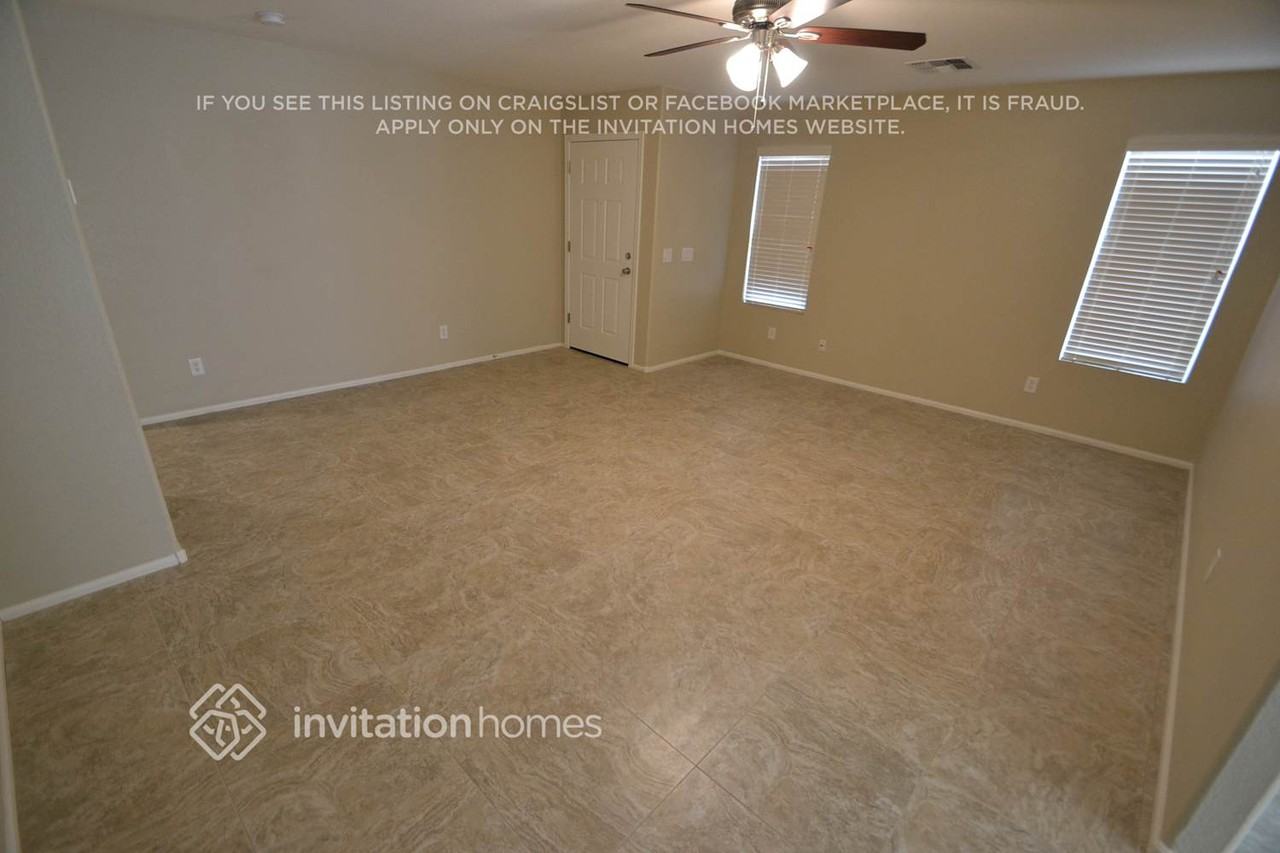 1099 E Monteleone St - Photo 2 of 11