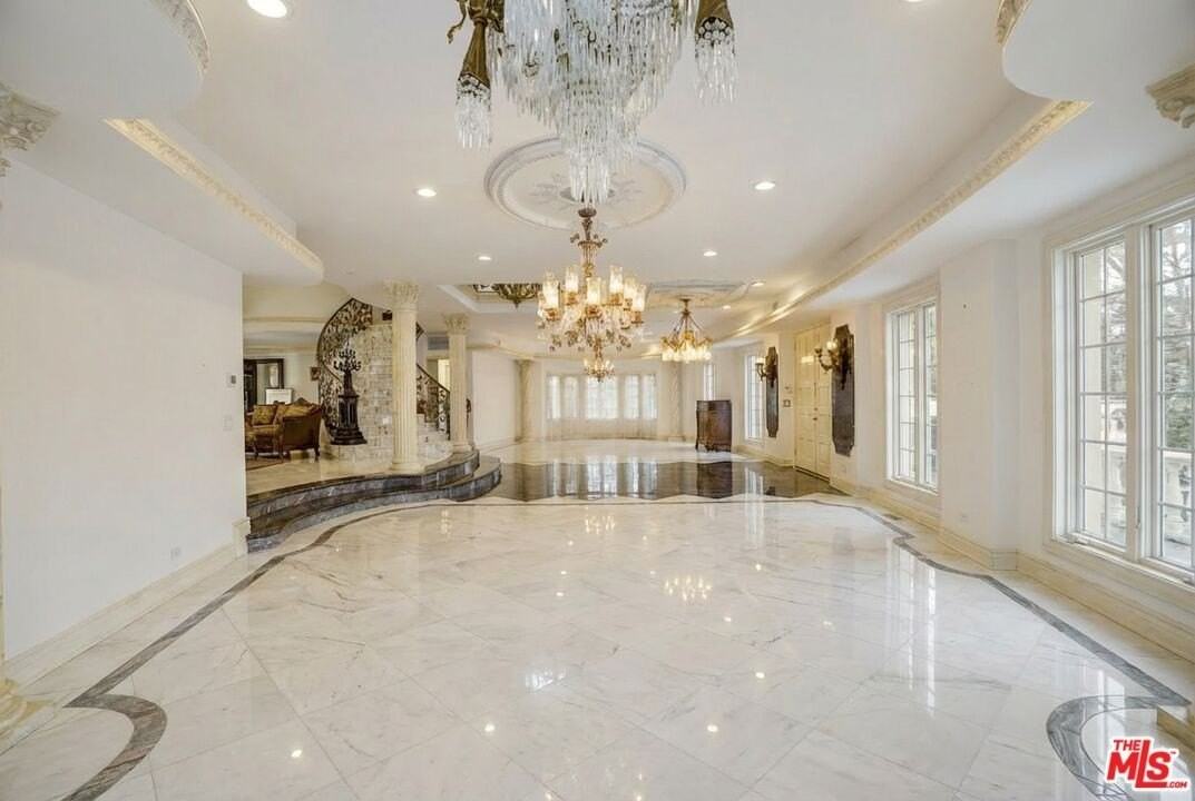 2258 Gloaming Way - Photo 3 of 33