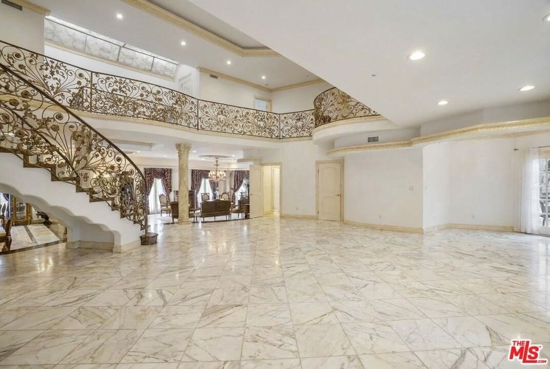 2258 Gloaming Way - Photo 4 of 33